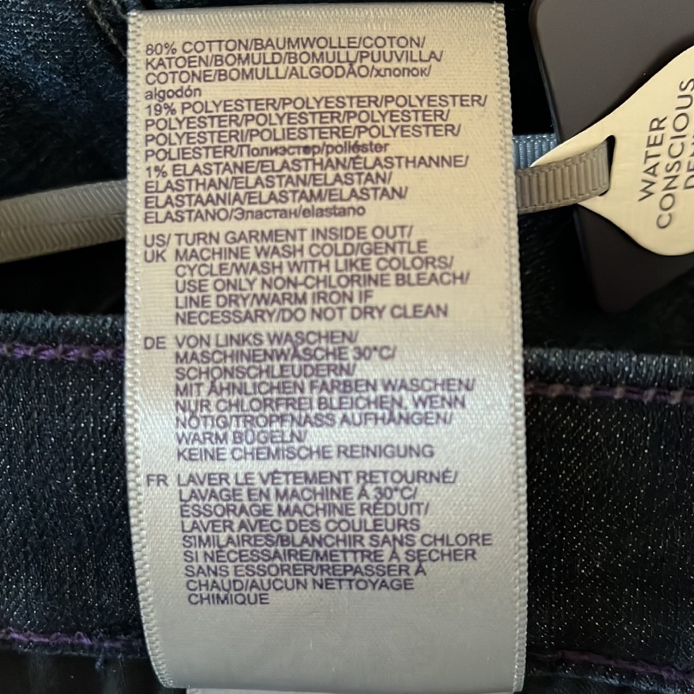 NYDJ Capri Pants - Picture 6 of 6
